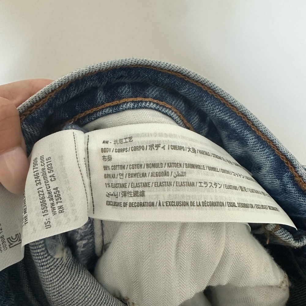 Abercrombie & Fitch Curve Love Ultra High Rise 90s Straight Jean 23 extra short - Picture 6 of 9
